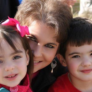 Meet your Posher, Necie